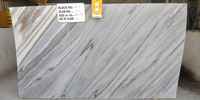 Dalles de marbre Bianco White Big Slab, design moderne, finition polie et flammée, imperméables, pour villas de luxe, hôtels, cuisines et revêtements de sol.