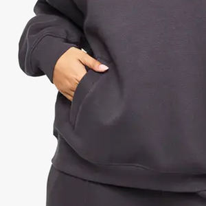 เสื้อฮู้ดดี้ทรงโอเวอร์ไซส์พิมพ์โลโก้ ผ้าเนื้อนุ่ม สำหรับสั่งซื้อจำนวนมาก พร้อมฮู้ดปรับได้ เหมาะสำหรับใส่ลำลองในฤดูหนาว - Product Image 3