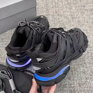 Chaussures Décontractées de Designer Style Rétro 2026 Série LED Running Track 3.0 Baskets Classiques Tendance Mode Homme - Product Image 2