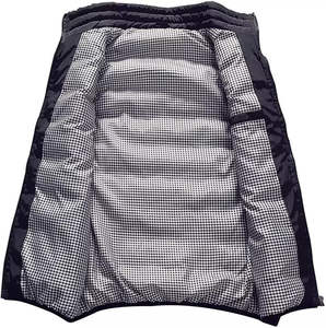 Veste matelassée Veste matelassée pour homme fabriquée avec un tissu durable, finition matelassée et isolation douce pour un confort hivernal respirant - Product Image 5