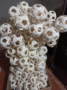 Fabrication de boules en rotin pour la distribution en gros et le commerce international - Product Image 2