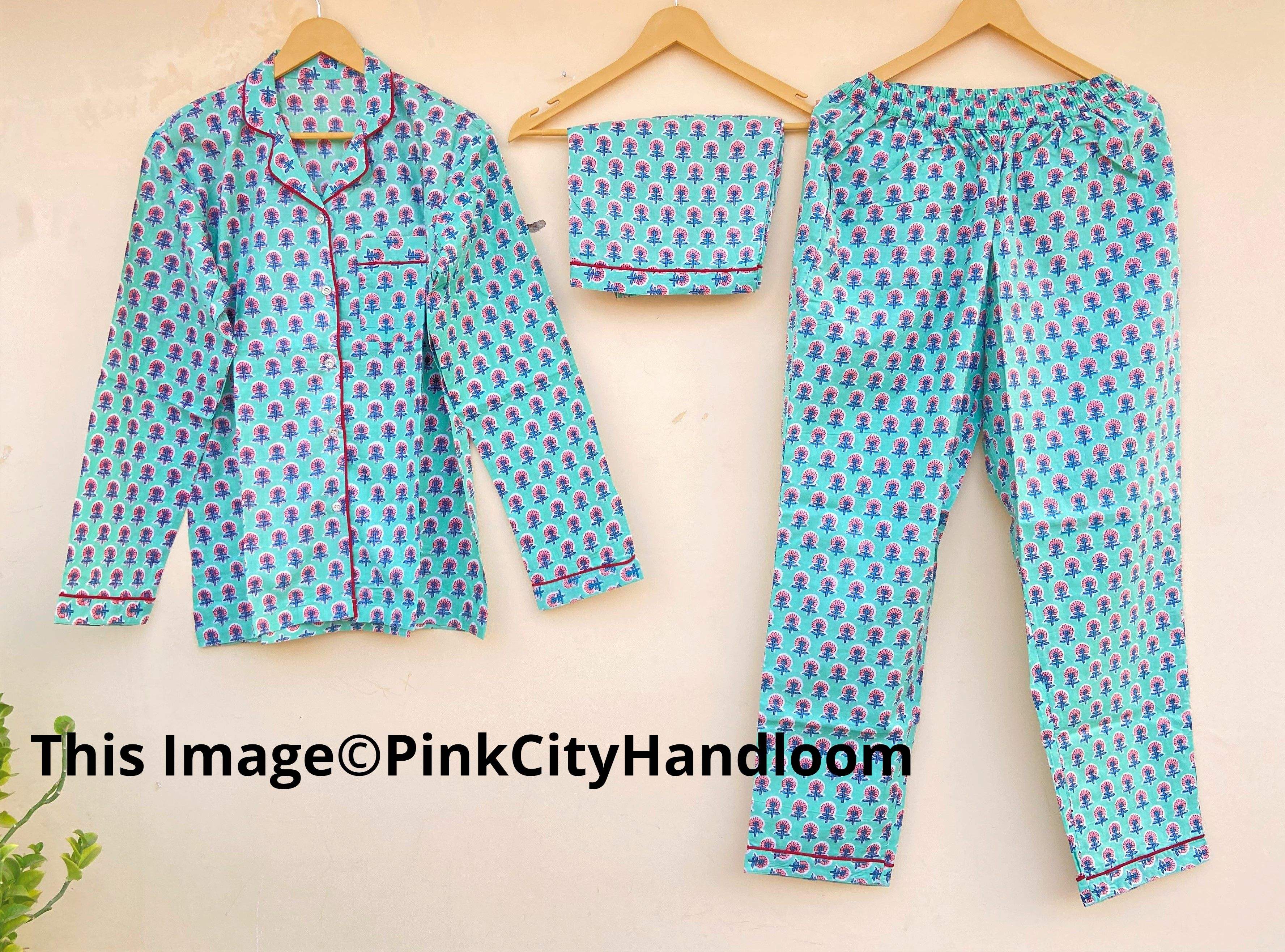 ตามที่แสดงในภาพ