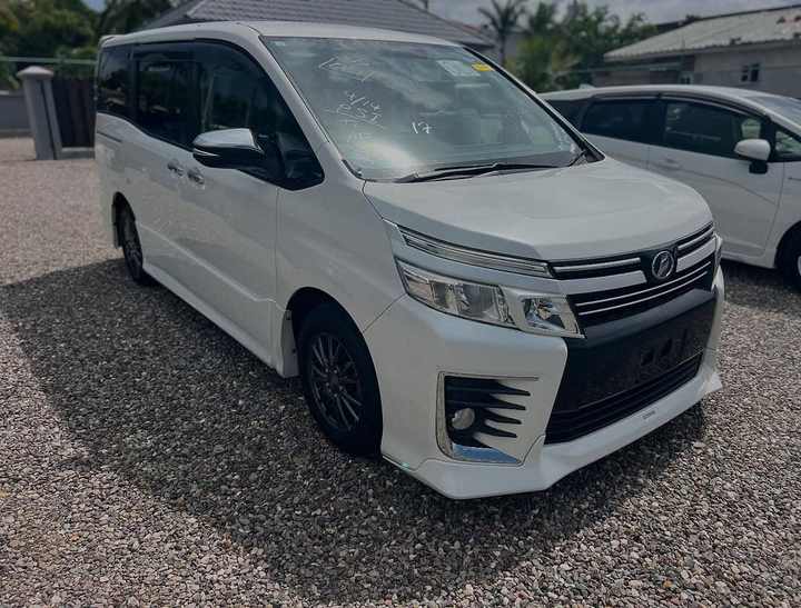 Used 2015 Toyota Voxy Automatic Drive Full Option