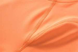 เสื้อยืดแขนสั้นไซส์ใหญ่สำหรับผู้หญิง คุณภาพสูง ขายส่ง สำหรับฤดูร้อน มีโลโก้ด้านหน้า ป้องกันการเป็นขุย สีตามสั่ง สวมใส่สบายๆ - Product Image 5