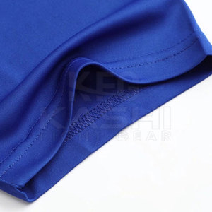Uniforme de Fútbol Personalizable de Manga Corta con Estampado, Disponible al por Mayor con Logotipo, Nombre y Número Personalizados, Adecuado para Equipos y Escuelas - Product Image 3
