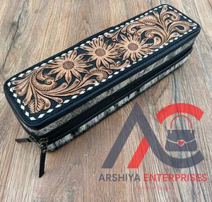 Estuche de viaje de cuero resistente al calor de cuero tallado a mano cabello genuino occidental en cuero de vaca organizador perfecto para herramientas para el cabello - Product Image 1