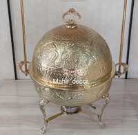 Plat de service de luxe entièrement en laiton avec support suspendu, plat de service rond pour buffet d'hôtel, plat de service pour fête