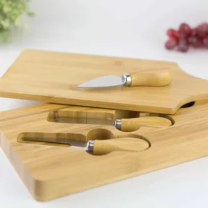Set Personalizzato di Tagliere a Forma di Girasole e Coltello per Formaggio, Eleganti Utensili per Formaggio - Product Image 2
