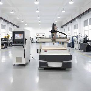 Router CNC a 3 Assi con Cambio Utensile Automatico Pro 1300 2500mm con Servo Drive Tavolo a T per Taglio <span class=keywords><strong>Legno</strong></span> MDF PVC - Product Image 1