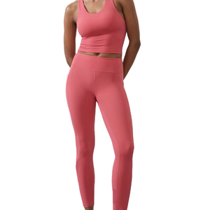 Ensemble de yoga pour femmes en matériau durable et facile à laver, respirant, confortable, anti-rides, tenue décontracté, ensemble de yoga pour femmes avec les dernières créations - Product Image 1