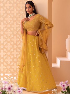 Lehenga DE TRABAJO DE ESPEJO amarillo con dupatta a juego para funciones haldi y mehndi de alta calidad y barato en pedidos al por mayor a granel. - Product Image 2
