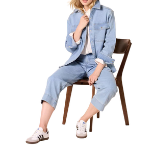 Chaquetas de mujer Chaquetas de mezclilla al por mayor de alta calidad Chaqueta de mezclilla de gran tamaño lavada con ácido para mujer Diseño de ropa regular de mezclilla - Product Image 5