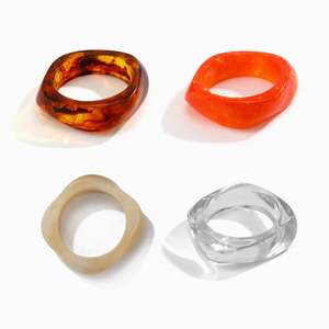 Anneaux de serviette en résine faits à la main de luxe - Écologiques et durables pour les dîners raffinés, les fêtes et les événements - Product Image 3