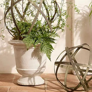 Pots à fleurs en fer faits à la main et vases décoratifs en métal |   Fournisseur de décoration intérieure/extérieure légère et durable pour la maison et le jardin - Product Image 1