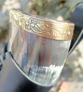 Porte-boisson en cuir de style super médiéval Viking tasse à boire corne protecteur anti-dérapant manchon de ceinture en cuir avec bord en laiton - Product Image 3