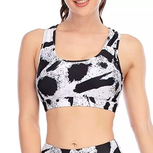 Ensemble soutien-gorge et legging de fitness de gym léger et respirant de grande taille imprimé par sublimation Ensemble de yoga fabriqué au Pakistan - Product Image 5