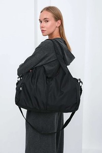 Fabricant de sacs de sport en nylon grande capacité pour femmes, avec logo personnalisé, OEM, ODM, marque privée, sac à main de voyage, sac à bandoulière pour la gym et le fitness - Product Image 6
