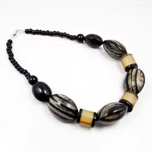 Collar de cuerno de búfalo para mujeres y niñas, collares, embalaje personalizado, joyería hecha a mano, clásico a la venta por glowin fashion - Product Image 4