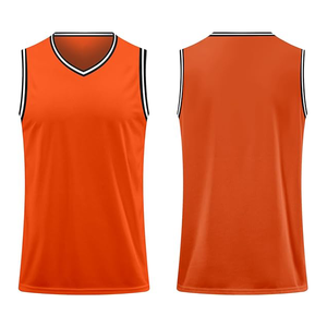 Uniforme de Baloncesto Personalizado de Alta Calidad – Camiseta y Pantalones Cortos Sublimados 100% Poliéster - Product Image 5