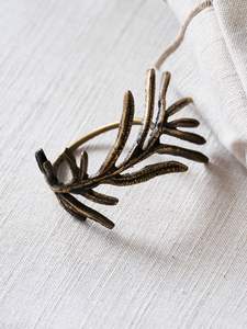 Anillo para Servilletas de Hierro Versátil, Apto para Eventos Casuales y Formales, Agrega un Toque Decorativo a la Presentación de la Mesa - Product Image 3