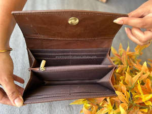 กระเป๋าคลัทช์แกะสลักมือดีไซน์ตะวันตกเคสโทรศัพท์หนังใช้ได้หลากหลายสไตล์สำหรับผู้หญิงมาใหม่สำหรับใช้ในชีวิตประจำวัน - Product Image 6