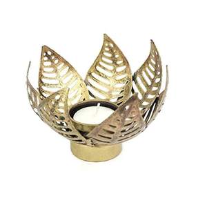 Nuevo diseño T Light Holder Mesa de hierro Decoración Vela Tarro Navidad Forma única Personalizado Boda Vela palos al por mayor - Product Image 1