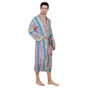 Ensemble de Robe de Plage Bohème Élégant Rose et Vert pour Homme – Kimono en Soie Douce avec Motif Géométrique Persan pour la Maison de Plage - Product Image 4