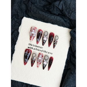 Uñas Postizas con Diseño de Muñeca Gótica - Product Image 3