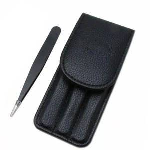 Pince à épiler isolante pour les extensions de cils offrant une adhérence supérieure et une manipulation fluide - Product Image 1