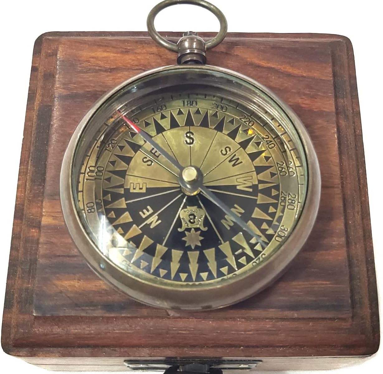 โบราณและสีน้ำตาล