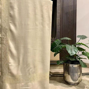 ODM ผ้าคลุมไหล่ขนสัตว์ปากีสถานสำหรับผู้หญิงผ้าพันคอและผ้าคลุมไหล่แบบดั้งเดิมสำหรับงานปาร์ตี้และงานแต่งงาน - Product Image 1