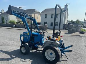 Nouveau tracteur compact Hollandss 1220 avec chargeur - Product Image 3