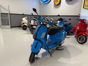 Offre Annuelle 2025 – Nouveaux Scooters GTS310 SuperSport à Vendre - Product Image 6
