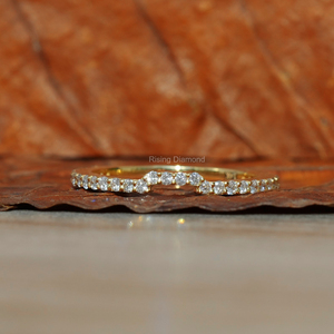 Anillo de compromiso minimalista de media eternidad con diamantes cultivados en laboratorio de 0.5 CTW, corte brillante, oro amarillo, regalo de aniversario, fiesta, IGI - Product Image 1