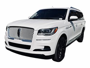 Lincoln Navigator L Reserve 2024 d'occasion en excellent état - Product Image 3