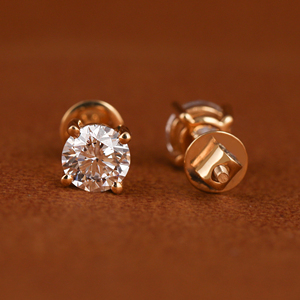 Boucles d'oreilles en diamant de laboratoire de coupe ronde luxueuse en or 14KT pour femmes avec de nouvelles boucles d'oreilles de conception personnalisée à la mode pour femmes - Product Image 3