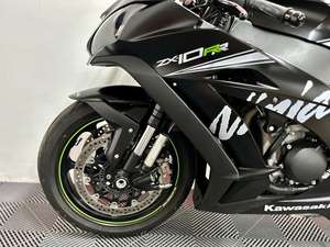 Motocicleta Deportiva Kawasaki ZX-10RR Usada de la Mejor Calidad y al Mejor Precio, Procedente del Reino Unido, en Venta - Product Image 3