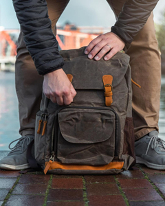 Sac à dos élégant et luxueux en cuir véritable et toile, souple, durable, unisexe, multi-poches, fermeture éclair, pour les voyages en plein air, la randonnée, l'école, le travail - Product Image 4