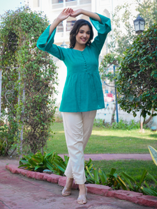 Haut en coton slub de qualité supérieure pour femmes, robes d'été en gros, turquoise et manches cloche, col rond, haut décontracté - Product Image 5