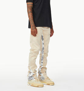 Pantalón de chándal blanco apilado Flare Pantalones de chándal apilados de alta calidad Pantalones de carga con costuras de rayas impresas personalizadas para hombres - Product Image 1