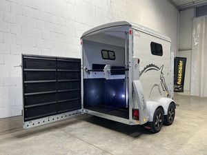 Top Rated High Quality Cheap 17 Horse Trailer with 6440 Lbs. Payload 17x66x7 Dimensions - Product Image 2