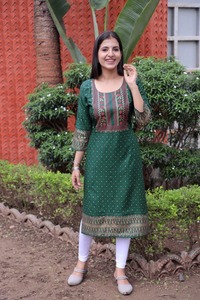 ขายส่งOEMที่สง่างามชาติพันธุ์สบายๆMidiชุดสุภาพสตรีพิมพ์ดอกไม้Reyon Kurtiชุดขนาดใหญ่ - Product Image 4