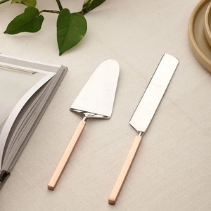 ชุดที่วางเค้กสแตนเลสแบบหรูหรามีดของหวานขัดเงาเครื่องมืออบขนมแบบพรีเมียมสำหรับเค้กวันเกิดงานแต่งงาน - Product Image 3