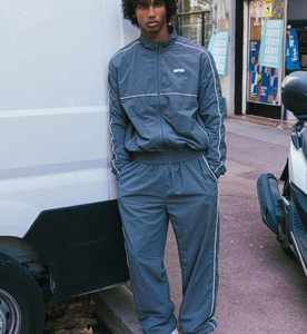 Hommes Ensembles Deux Pièces Personnalisé Coupe-Vent Veste Survêtement Réfléchissant Zip Up Nylon Deux Pièces Coupe-Vent Ensemble - Product Image 5