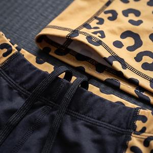 ชุดโนกิสำหรับซับไลเมชั่น BJJ Rashguard Spats ผลิตจากโพลีเอสเตอร์ 82% สแปนเด็กซ์ 18% ยืดได้ 4 ทิศทาง แห้งเร็ว รับผลิตตามแบบ OEM ขายส่งสำหรับกีฬากราปลิง - Product Image 5