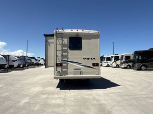 Caravane de camping-car Winnebago V-i-s-t-a 29V d'occasion 2021 à vendre pour le camping et les voyages - Product Image 6