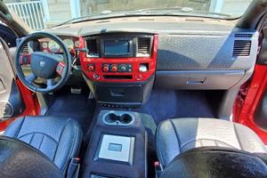 Dodge Ram 1500 4x4 Usada, 2006, Volante a la Izquierda/Derecha - Product Image 2