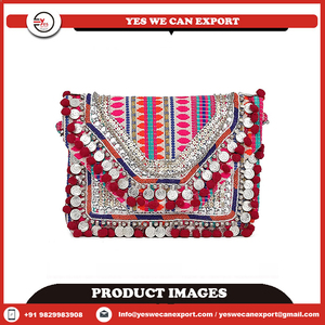 Nouveaux sacs Boho Banjara fourre-tout pour femmes et filles Sacs à main durables en jute brodés à la main en vente à bas prix - Product Image 2