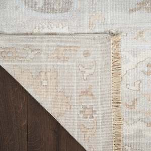 Alfombra interior vintage plateada y azul de 2' x 3' de Nourison Aldora - Product Image 2