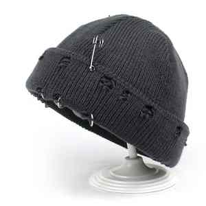 Gorro de Punto Rasgado de Moda Urbana con Imperdible, Gorro de Punto Acrílico - Product Image 4